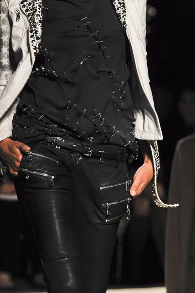 Look 1